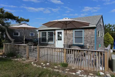 Image de Quarterboard 4 - Cozy East Sandwich Beach cottage w/ sunny deck!