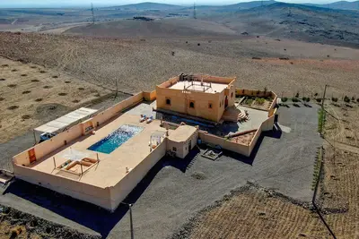 Image de villa sur Colline avec piscine sans vis-à-vis,