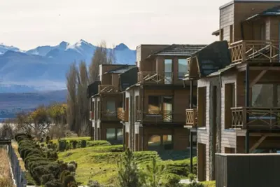 Image de Lujoso Departamento con Costa del Lago Nahuel Huapi con Seguridad Privada -5 Pax