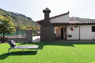Image de Maison de vacances 'Villa Alma' avec vue sur la montagne, terrasse privée et jardin privé