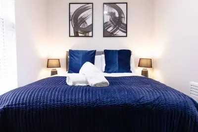 Image de Modern 2 Bedroom Apartment Near City Centre