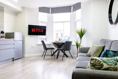 Image de Modern 1 Bedroom Apartment Near City Centre