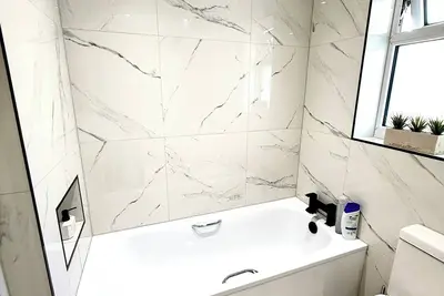 Image de Luxurious Modern House With Garden Close To City Centre