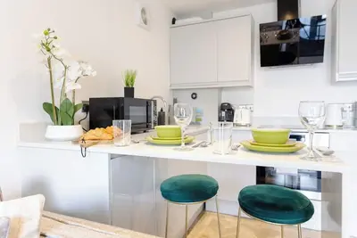 Image de Boutique 1 Bedroom Garden Apartment City Centre