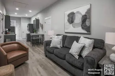 Big Woods Bnb! 402-4br/2ba