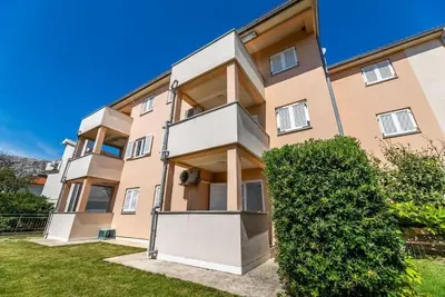 Image de Appartement de deux chambres avec la terrasse Baska, Krk (A-22410-a)