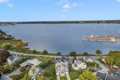 Image de Yachts of Fun in Pawtuxet Village Cranston!