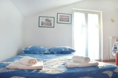 Image de Appartement d'une chambre avec le balcon et la vue sur le mer Zambratija, Umag (A-22485-c)