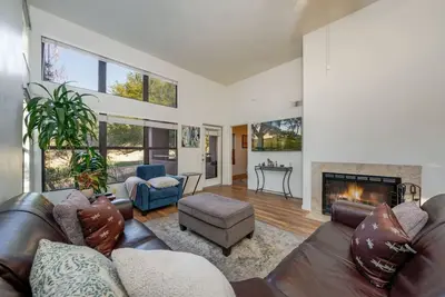 Image de East / Golf View / Htd Pools / Sabino / 2 Br 2ba