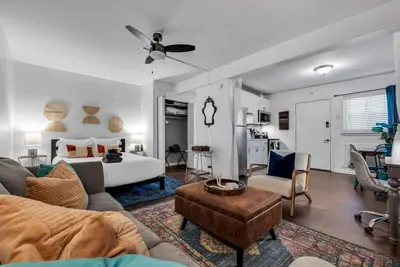 Image de Near 12th South | Pool | 3 mi. to Broadway
