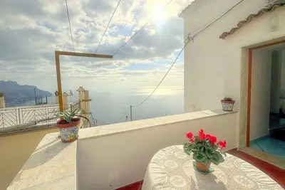 Casa Natessa: A welcoming two-story independent house which faces the sun and the sea.