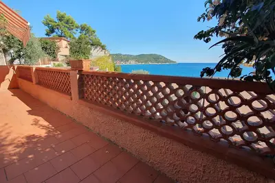 Image de C22 Beach Front Little Villa - spa Bath, Pool, Private Beach