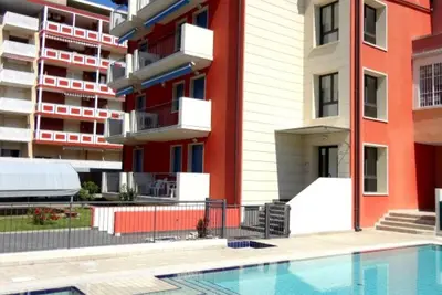 Image de Appartement confortable avec piscine partagée