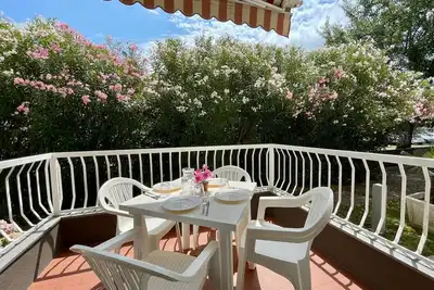 Image de Profitez de la piscine de notre appartement confortable