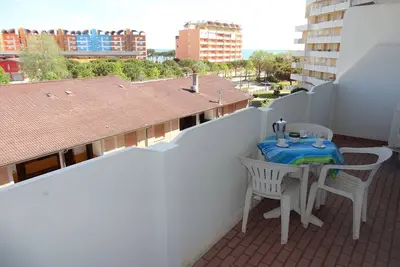 Image de Appartement moderne avec balcon