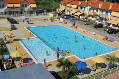 Image de Bel appartement avec piscine-Beahost