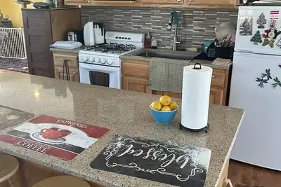 Image de Lakefront apartment with beautiful views, water access, 30 min from twin cities