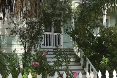 Image de Olivette - 1886 Cottage - Pet Friendly with Pool