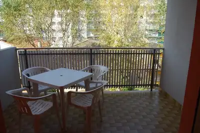 Image de Adorable appartement avec jolie terrasse - Beahost