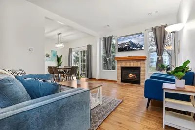 Image de Terrific Naper Townhouse 3beds/2. 5 baths