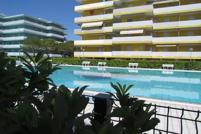 Image de Joli studio dans un paradis avec piscine