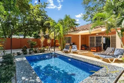 Image de Private Oasis! Walk to beach\n