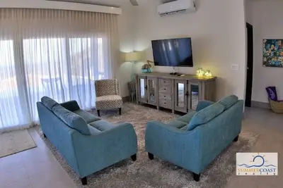 Image de Beautiful Ocean View Home! Dos Rios Mar Vista\n