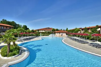 Maison mitoyenne avec jardin privé sur deux étages par Beahost Rentals