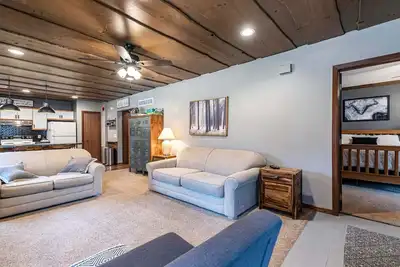 Image de Poolside Villa on Lake Delton