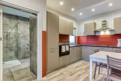 Image de Paceville 1 Br Apt with Distant Sea Views