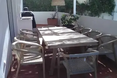 Image de Beach-side Renovated Apparment, Large Terrace With Bbq, Swimming Pool + Gardens