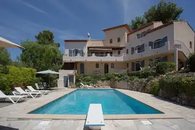 Image de Domaine port d'alon, très belle villa provençale avec vue mer