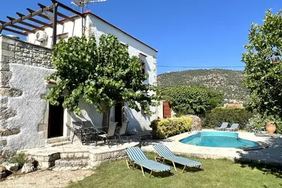 Image de Villa Ovgoro, Provarma, pool, seaview balcony