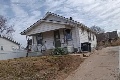 Image de Cozy 4-bedroom house with WiFi, Ac in lovely Omaha