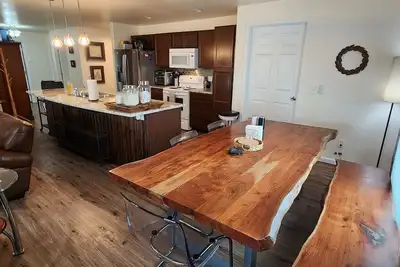 Image de Peaceful Modern House by River and Park in Guernsey