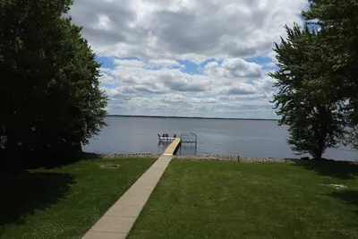 Image de Stunning Lake Views! Sleeps 10!