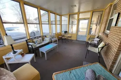 Image de Cozy, quiet 3 bdrm home nearby local amenities