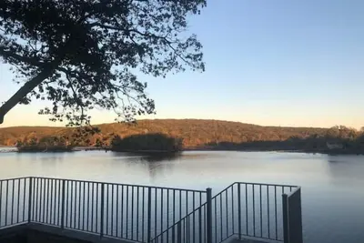 Image de Lakefront Getaway : Mountain & Lakes views