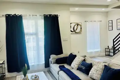 Image de Urban Oasis ~Mins to Downtown, Nrg, & the Galleria!