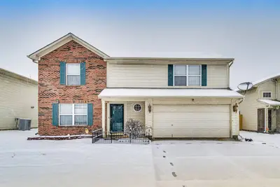 Image de Indianapolis Home w/ Private Yard ~ 8 Mi to Dtwn!