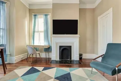 Image de Modern Meets Historic at Forsyth