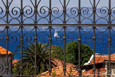 Image de Authentic stone house with harbor & sea views and rooftop jaccuzzi