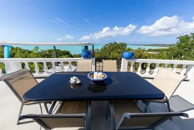 Image de Secluded Getaway, Hot Tub & Scenic Water Views