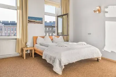 Image de Spacious 2br Apt. At the Vienna Millenium Tower