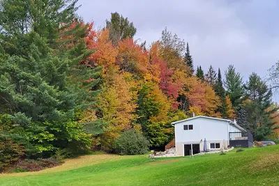 Image de ChaletConfortRuisseau+HiSpeedNet+ SpcTravail + Foyer + 5 Ski resorts