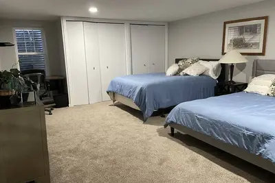 Image de Cozy new 2 big bedrooms, 1bathroom\n kitchen&appliances, washer&dryer 1 garage