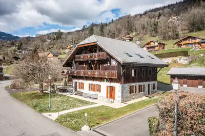 Image de La Ferme de Sous-Lachat - Le Torrent Des Lys, avec vue sur les montagnes, terrasse privée et Wi-Fi