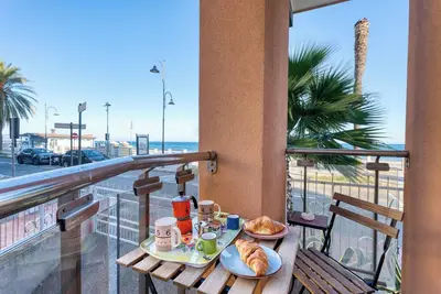 Image de Mer Vivante - Front Beach, Albenga, Italy