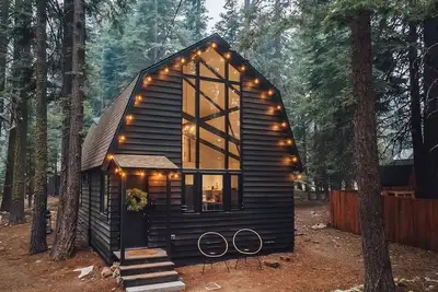 Image de Hygge Barn\/Featured in Sunset Mag \/Walk to Lake