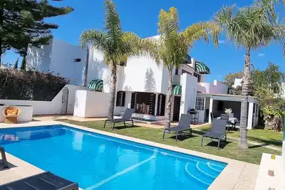 Image de Villa Navegante - Villa de 3 chambres avec piscine privée